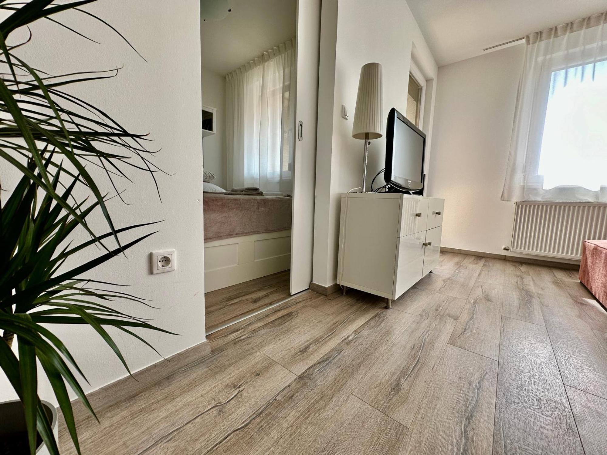 City Break Apartment - Private Garage, Ac, Balcony بودابست المظهر الخارجي الصورة