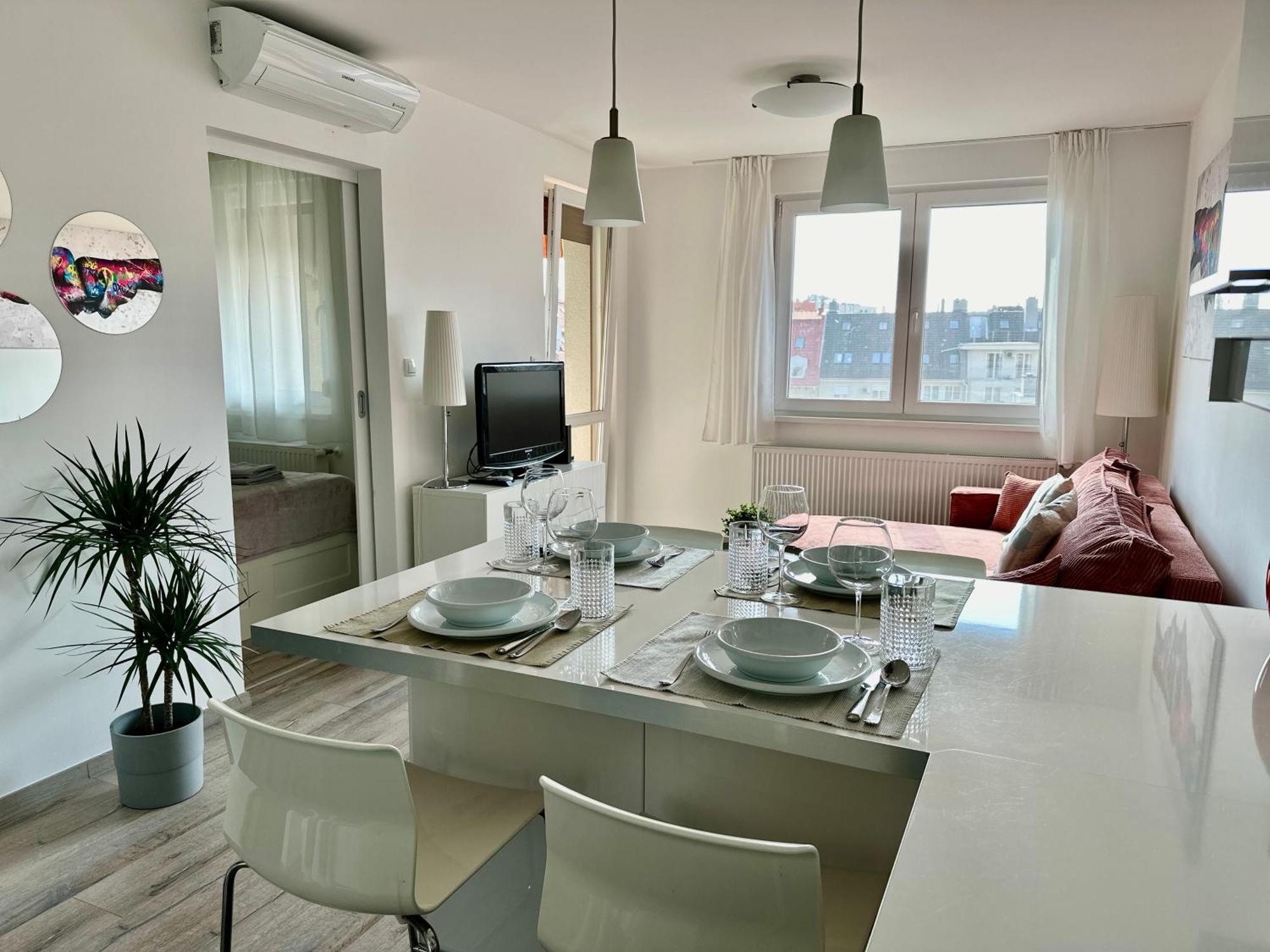 City Break Apartment - Private Garage, Ac, Balcony بودابست المظهر الخارجي الصورة